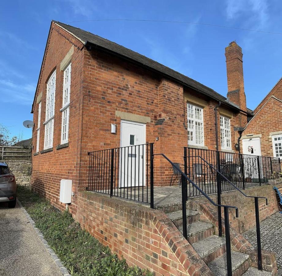 Unique Old Auction House Βίλα Brackley  Εξωτερικό φωτογραφία